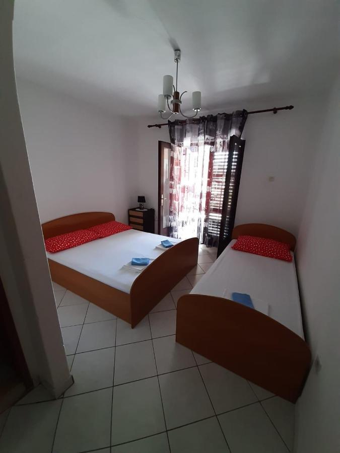 Apartments By The Sea Podaca, Makarska - 2612 מראה חיצוני תמונה